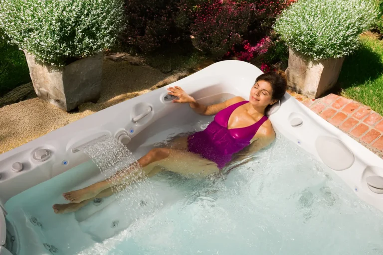 Blog 21 Caldera jakuzzi Utopia Cantabria relaxáló hölgy